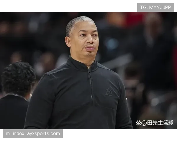 快船本赛季使用二十一套不同首发 泰伦卢持续寻找最佳化学反应